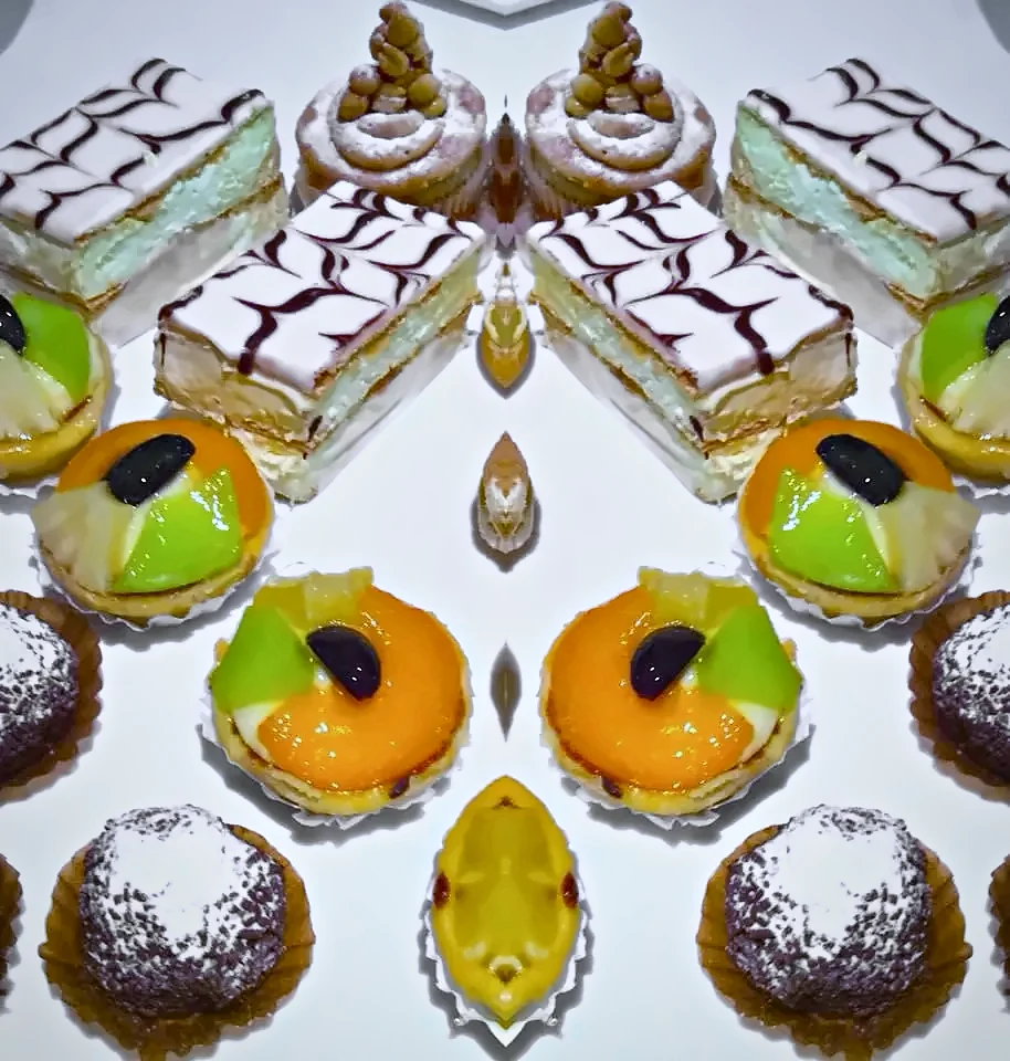 Petits fours, fruit tarts and truffle cups
